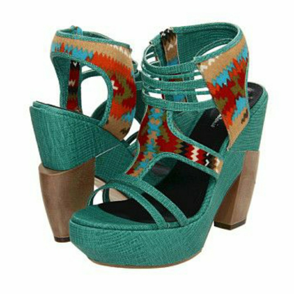 Sandal - Picture 4 of 4